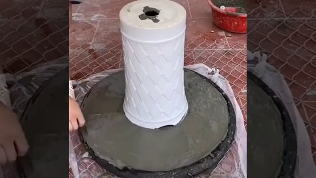 Столик нa дaчу из бетонa своими рукaми