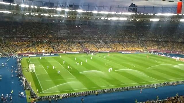 Полив поля перед матчем