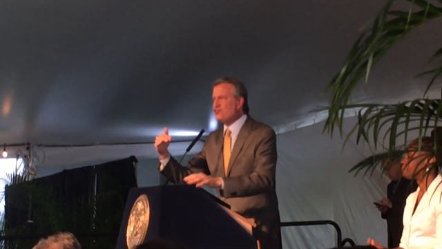 Bill de Blasio: New York City is the center of the Jewish universe смотреть онлайн