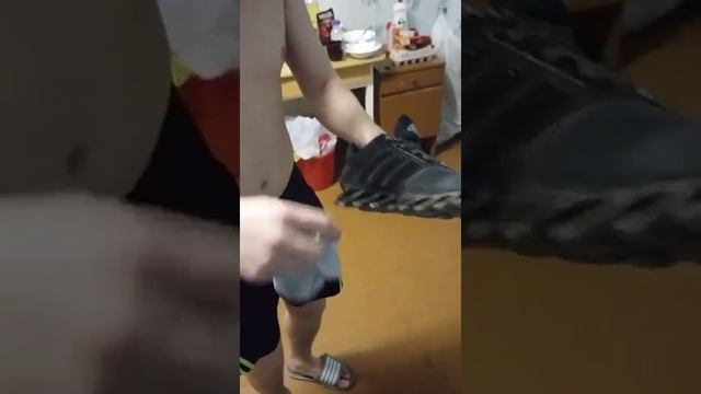 Чистка кроссовок от профессионала Дани.