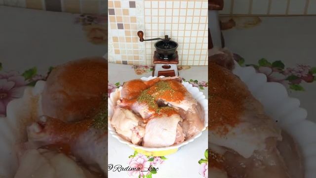 Жаренная курица в духовке