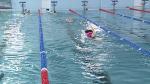 В школах с бассейном детей будут учить плавать со второго класса