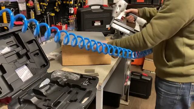 Скобозабивной инструмент Trusty TSN-9040 смотреть онлайн