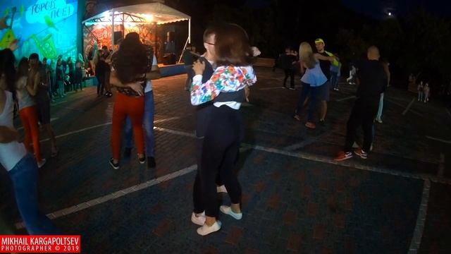 Valeriy Shatalin & Anastasia Tselikova social dancing @ Salsa Open Air 10.08.2019 смотреть онлайн