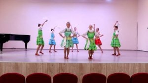 Народный танец "Девичья плясовая"