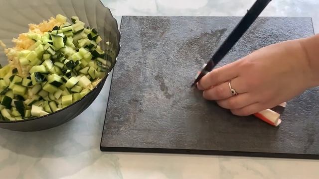 Салат "Русалочка" с крабовыми палочками