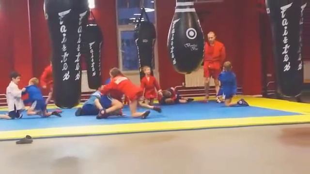 Тренировка на ура?. Самбо дети/Training on hurray?. Sambo children's