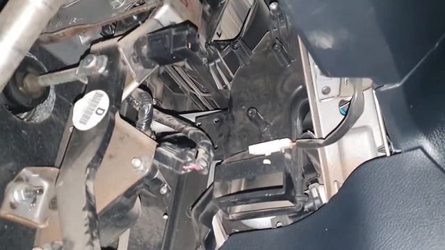 Ниссан ноут! Не работают скорости отопителя/Nissan NOTE смотреть онлайн