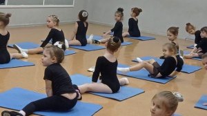 разминка, открытое занятие. гимнастика 4-5 лет "СФЕРА"