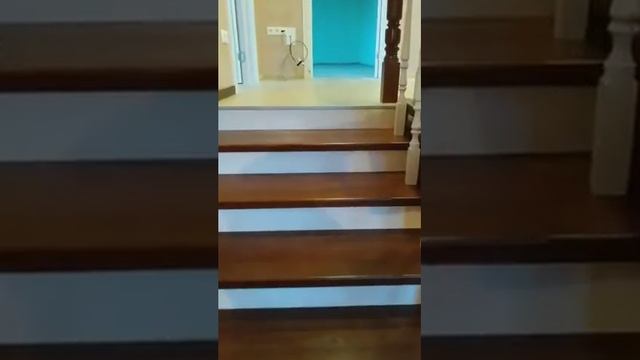 Изготовили деревянную лестницу в Севастополе