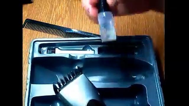 Машинка для стрижки волос аккумуляторная Kemei KM 605 смотреть онлайн