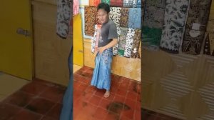 Индонезия, о  Ломбок  Как использовать Саронг