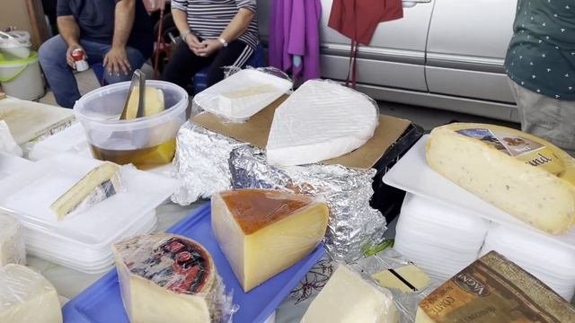 Воскресный рынок в городе Гуардамар-дель-Сегура в провинции Аликанте.