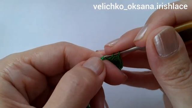 Веточка из листьев и цветов для ирландского кружева крючком. Irish lace.