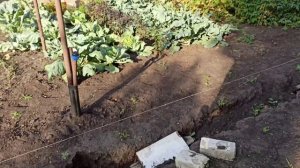 Как сделать забор по уровню. Или чем можно проверить уровень забора. Строю забор Ч 1.