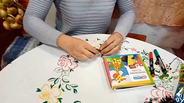 Как сделать ёжика из обычных шишек. смотреть онлайн