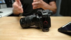 Canon EOS R7 Lens Review: This Crazy Looking Lens is a Game Changer