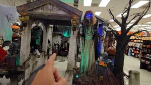 SPIRIT HALLOWEEN 2023 BILLINGS MONTANA RIMROCK MALL YELLOWSTONE RIVER