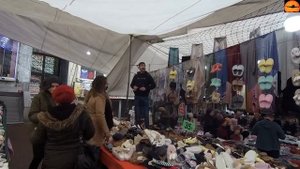 Как в Турции работают зазывалы на рынке. Надо же, что они вытворяют!