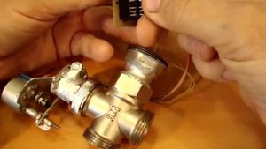 Управляемый кран , с  шаговым двигателем. Сделал сам.