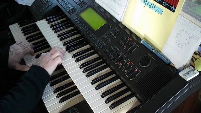 Charade played on Yamaha EL90 смотреть онлайн