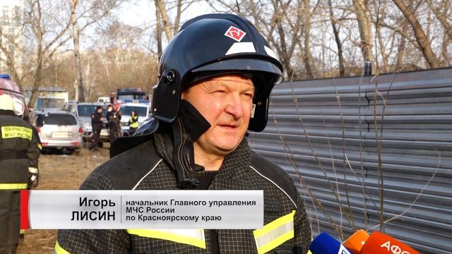 ЗАГОРЕЛИСЬ НАДВОРНЫЕ ПОСТРОЙКИ смотреть онлайн