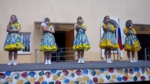 Песня: Хорошо в деревне жить хорошо