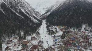 Карачаево-Черкесия, зимний Домбай. Аэросъёмка.mp4