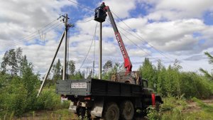 ⚡ ЗИЛ 131 с Самодельной ЛЮЛЬКОЙ КМУ против УРАГАНА! СПАСАЕМ ЛЭП! Манипулятор в работе. ЗИЛ как АГП.