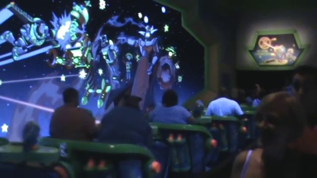 WDW - Buzzlightyear Space Ranger Spin Plus Queue at Magic Kingdom - SEPT 2010 смотреть онлайн