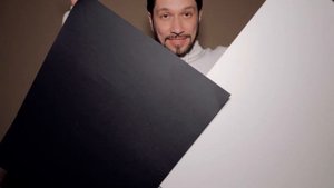 Лучший ПРОЕКТОР для Дома на Amazon за 2000$, а на Ozon за 200$ и какой экран лучше выбрать для него