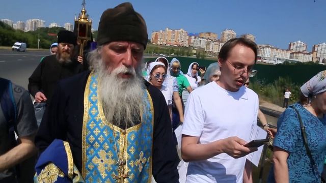 Городской крестный ход в праздник Владимирской иконы Божией Матери в г. Чебоксары