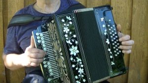 Не спеши ты нас хоронить... на гармони.