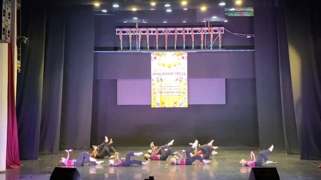 Детский хореографический коллектив "Small stars" номер "Индиго" смешанная группа, дебют. смотреть онлайн