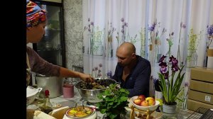 ЛЕТАЛА КАК ПЧЕЛА ЦЕЛЫЙ ДЕНЬ