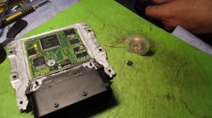 Kia Ceed троит, пропуск зажигания, расплавилась катушка. Ошибки P0303 P0300, ремонт ЭБУ двигателя.