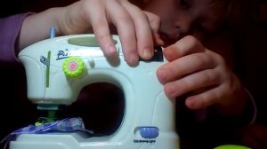 Обзор детской швейной машины