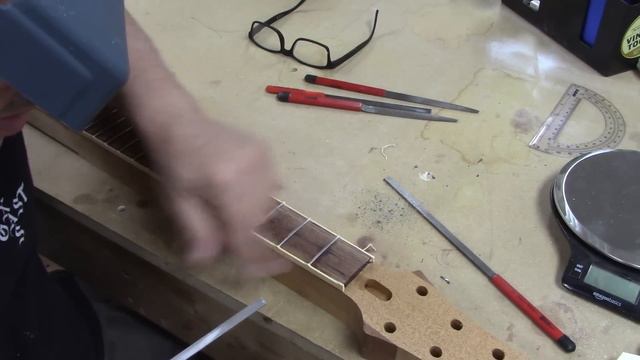 Quit Bitching About Gibson Style Neck Binding And Just Learn To Do It Already! смотреть онлайн