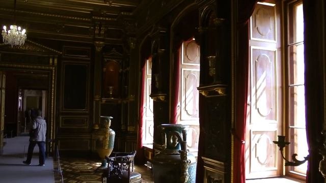 Schwerin - Ein Rundgang Durch Das Schloss (The Castle Of Schwerin)