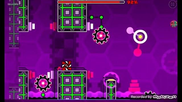 Играю в Geometry Dash