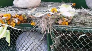 Устройство сенника Клетка для кроликов "Искусственная нора -вольера"