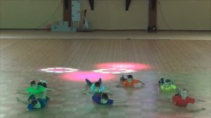 Брейк данс. Танцуют дети.