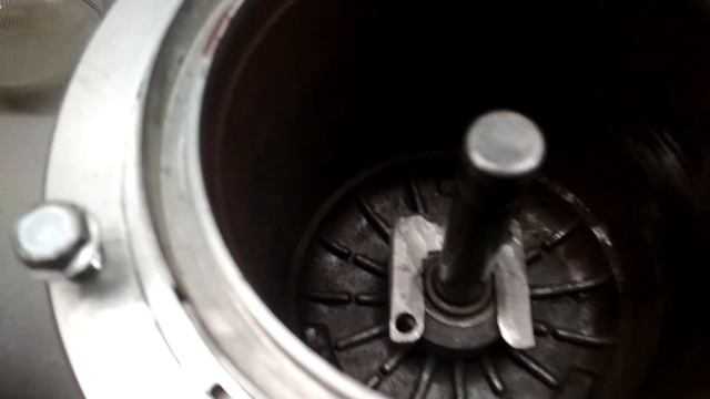 Центробежный вентилятор. Колхозим съёмник, снимаем подшипник. смотреть онлайн