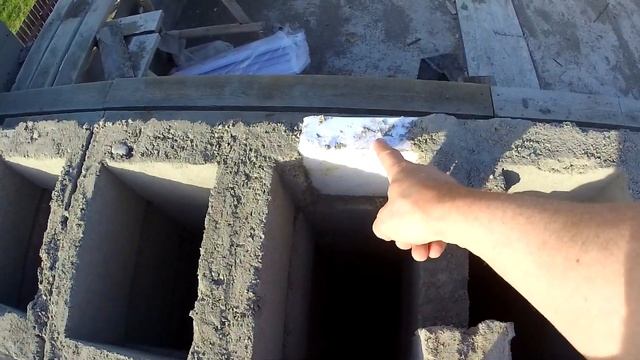 Строительство дома своими руками. Залили оконные перемычки на мансарде