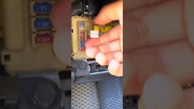 Замена Предохранителя на розетки 12v Солярис 2 смотреть онлайн