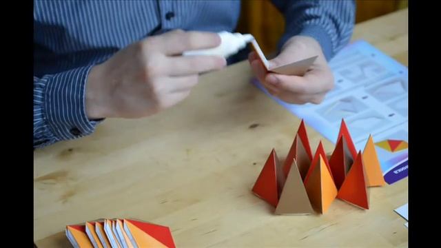 construction of Great stellated dodecahedron, Сборка большого звёздчатого додекаэдра смотреть онлайн