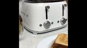 New SMEG Toaster | It Toasts Much More Consistent