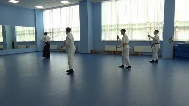 Ки-АйКиДо. Практика с дзе, "колечко".