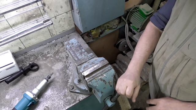 Прямая шлифмашина -  Макита GD0800C