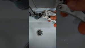 Как отремонтировать кран буксу ниткой.